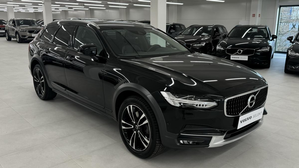 Volvo V90 CROSS COUNTRY T5 REZERVACE