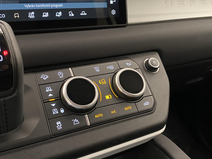 Land Rover Defender 110 D250 S AWD AUT CZ 7míst 3.0 d