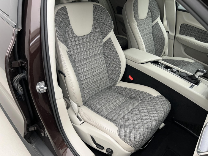 Volvo V60 CC D4 AWD AUT CZ 2.0 d CC CC