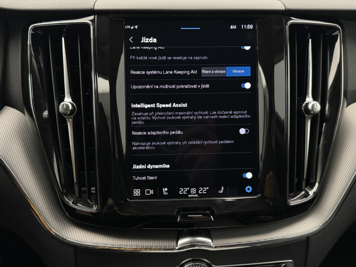 Volvo XC60 B4 AWD PLUS DARK AUT 1. maj