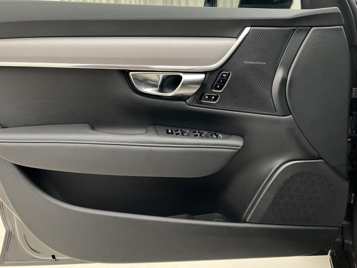 Volvo V90 T6 AWD RECHARGE PLUS DARK AUT