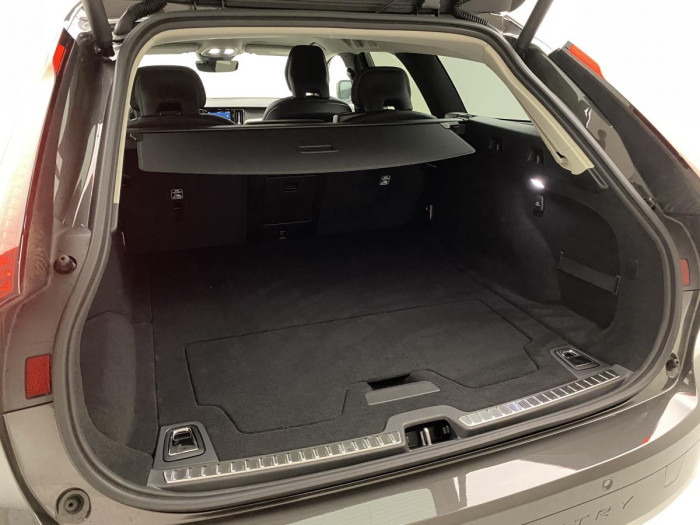 Volvo V90 B4 AWD AUT CROSS COUNTRY PLUS 2.0 Plus