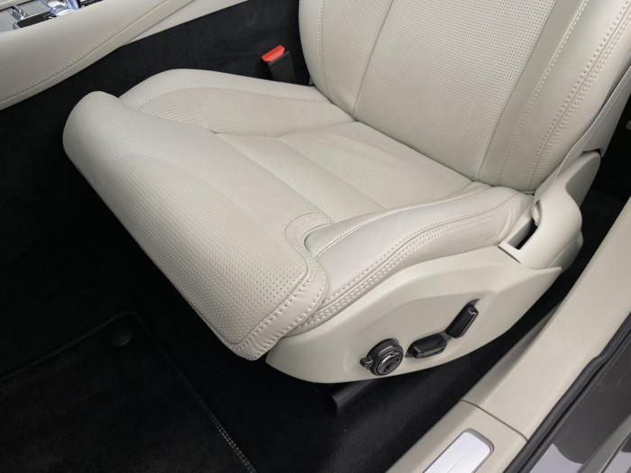 Volvo XC90 T8 AWD RECHARGE DARK REZERVACE