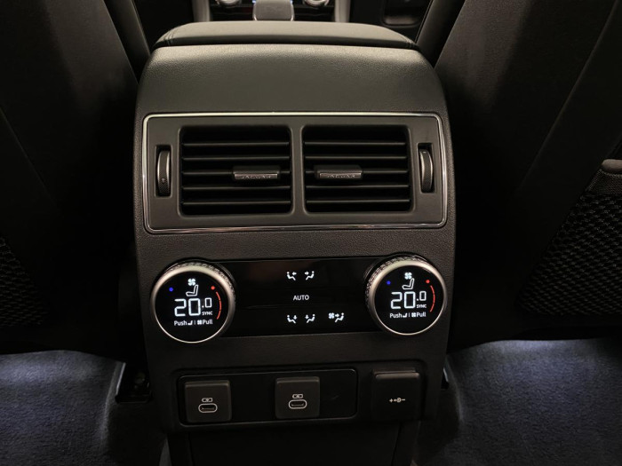 Jaguar F-Pace SVR 575 EDITION REZERVACE 5.0 Edition