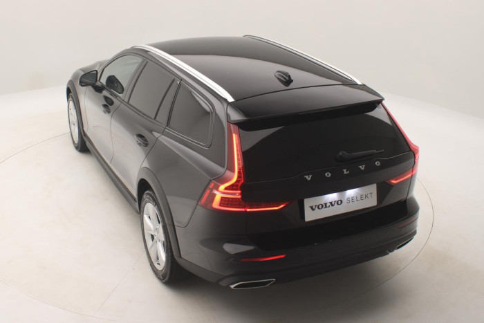 Volvo V60 CC B4 AWD ADVANCED REZERVACE 2.0 CC CC