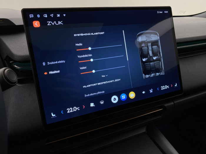 Lynk & Co 08 MORE PHEV