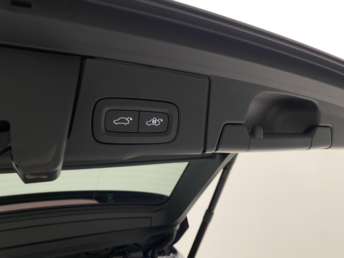 Volvo XC60 B5 AWD BLACK EDITION ULTRA 2.0 Edition