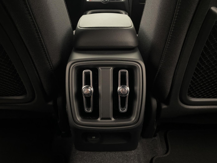 Volvo XC40 B3 AUT DARK PLUS