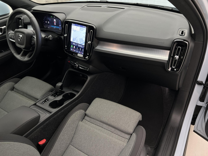 Volvo XC40 B3 CORE AUT CZ 1.maj.