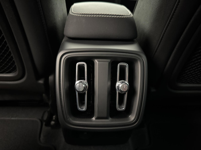 Volvo XC40 B3 ULTIMATE AUT