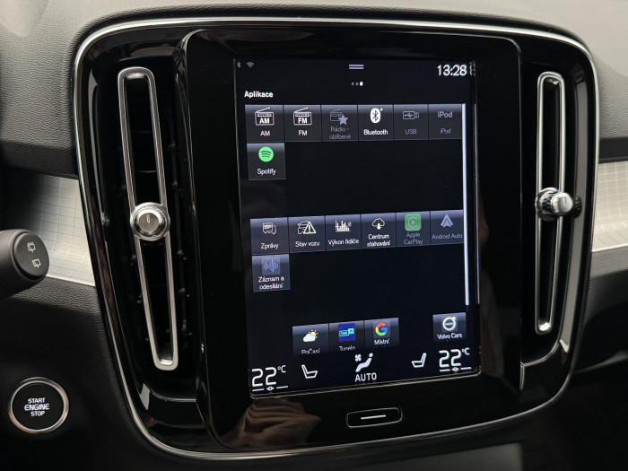 Volvo XC40 D3 AWD MOMENTUM CZ 1.maj 2.0 d Momentum