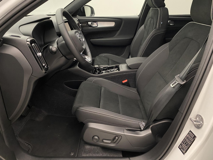 Volvo XC40 B3 AUT DARK PLUS