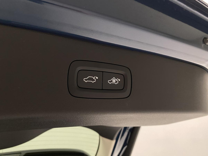 Lynk & Co 01 PHEV DCT AUT 1.maj. REZERVACE