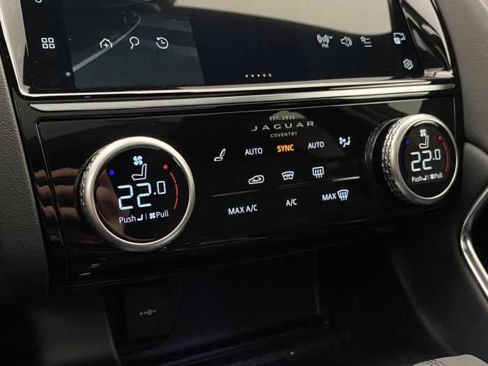 Jaguar E-Pace P250 R-DYNAMIC SE AWD AUT 2.0 Dynamic SE