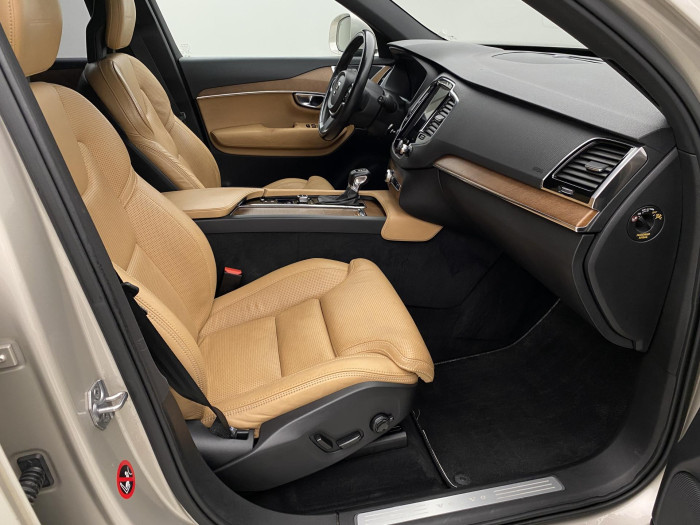 Volvo XC90 D5 AWD INSCRIPTION AUT CZ 2.0 d