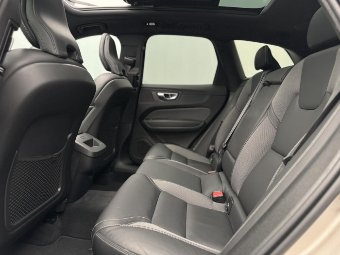 Volvo XC60 B5 AWD DARK PLUS AUT