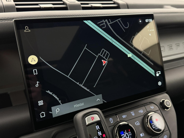 Land Rover Defender OCTA P635
