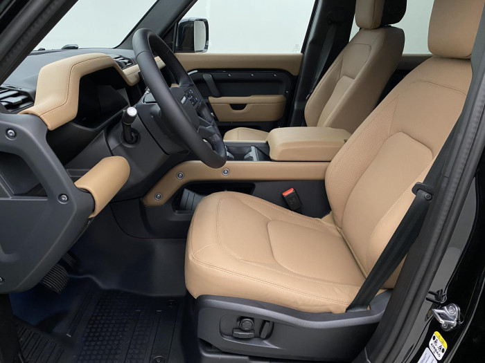 Land Rover Defender 110 D300 X-D HSE REZERVACE 3.0 d d