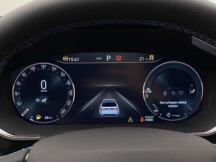 Lynk & Co 01 PHEV DCT AUT 1.maj REZERVACE