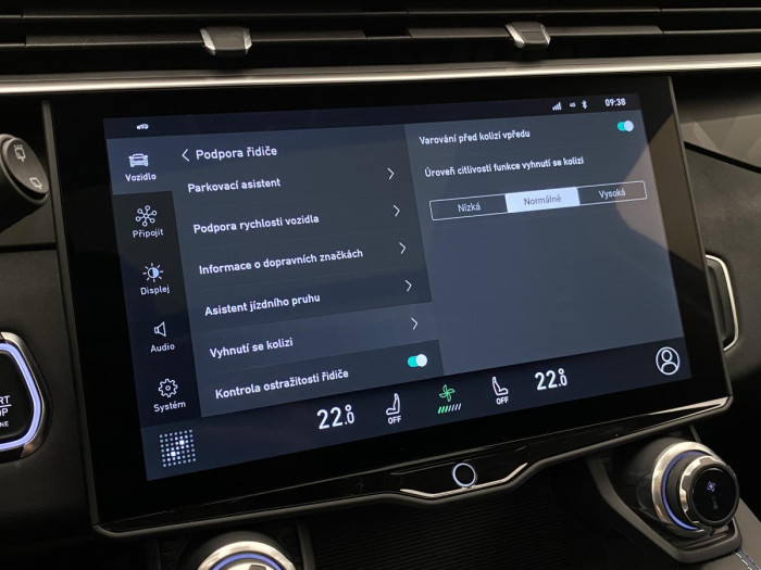 Lynk & Co 01 PHEV DCT AUT 1.maj