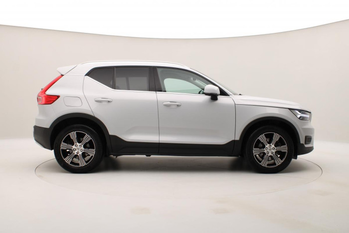 Volvo XC40 B4 INSCRIPTION AUT REZERVACE