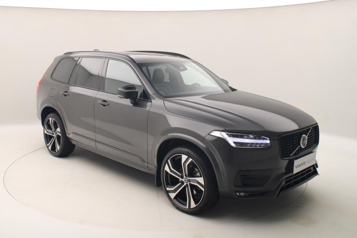 Volvo XC90 B5 AWD ULTIMATE DARK REZERVACE