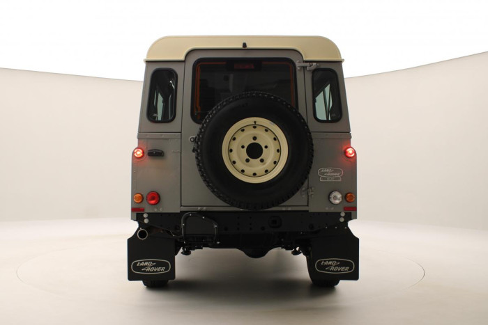 Land Rover Defender WORKS V8 ISLAY EDITION 5.0 V8 Edition