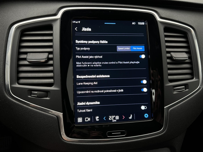 Volvo XC90 B5 AWD CORE 7MÍSTNÁ AUT  CZ