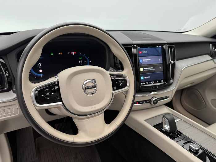 Volvo XC60 T6 AWD RECHARGE DARK 1.maj