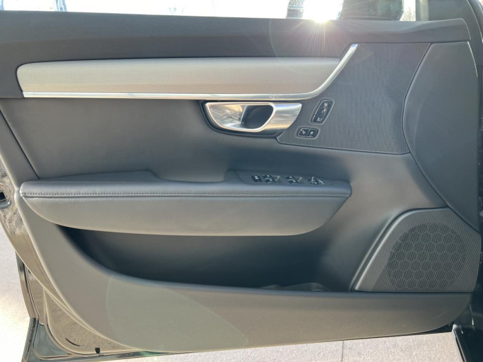 Volvo V90 B4 DARK PLUS Aut REZERVACE 2.0 Plus