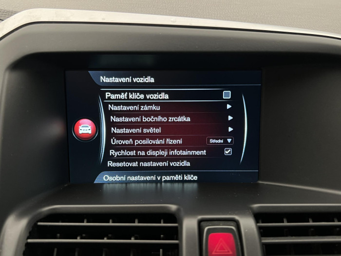 Volvo XC60 D5 AWD SUMMUM AUT CZ 2.4 d Summum