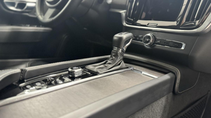 Volvo V90 CROSS COUNTRY T5 REZERVACE