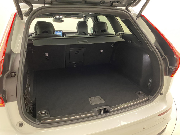 Volvo XC60 B5 AWD AUT PLUS BLACK EDITION