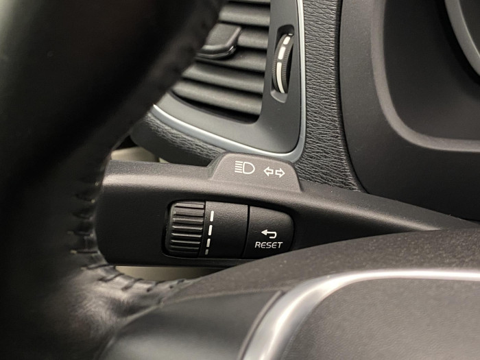 Volvo V40 CC D3 MOMENTUM OCEAN RACE 2.0 d CC CC Momentum