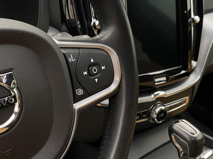 Volvo XC60 T5 AWD MOMENTUM AUT CZ 2.0 Momentum