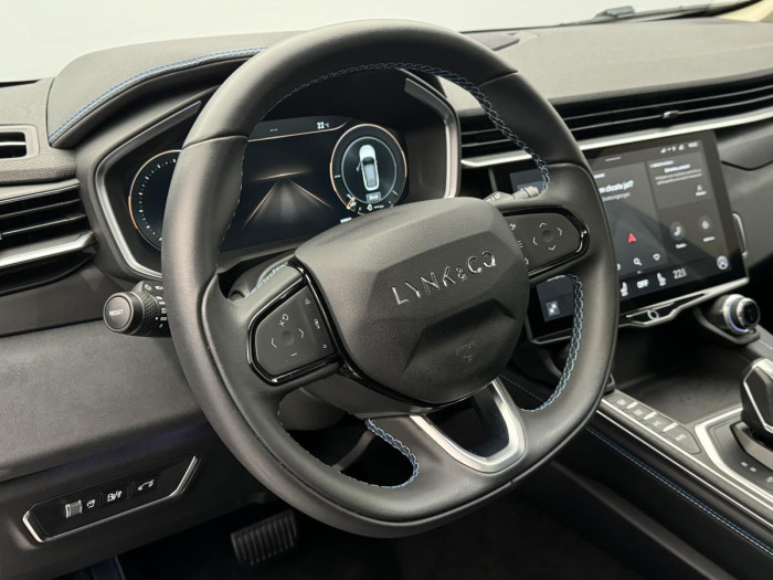 Lynk & Co 01 PHEV DCT AUT