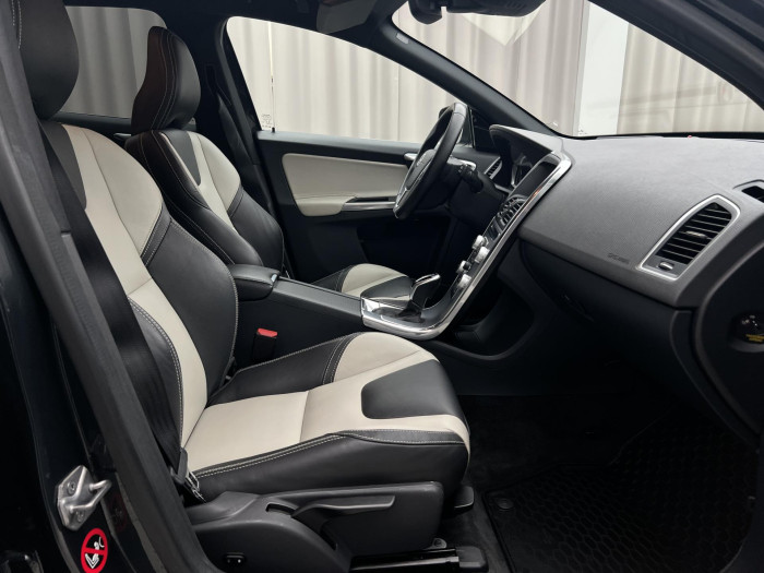 Volvo XC60 D4 AWD MOMENTUM AUT 2.4 d Momentum