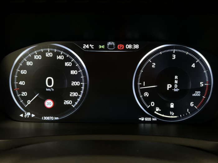 Volvo XC90 B5 AWD INSCRIPTION 7MÍSTNÁ AUT