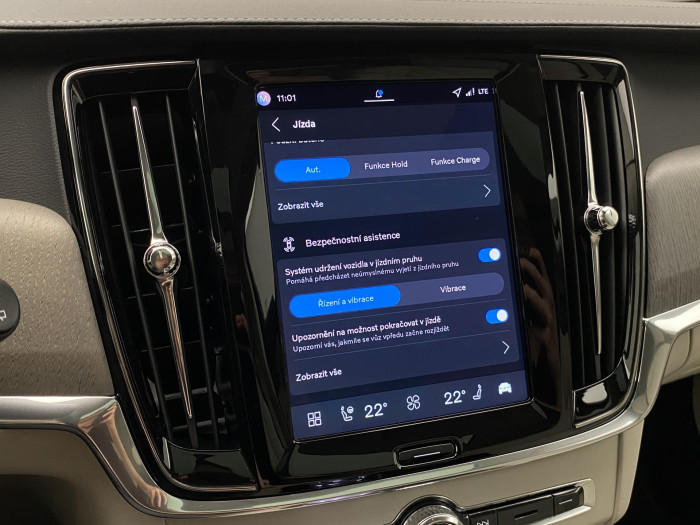 Volvo V90 T8 AWD Plug-in DARK ULTRA
