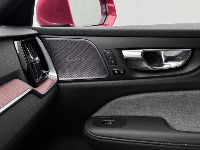 Volvo V60 T8 AWD RECHARGE INSCRIPTION