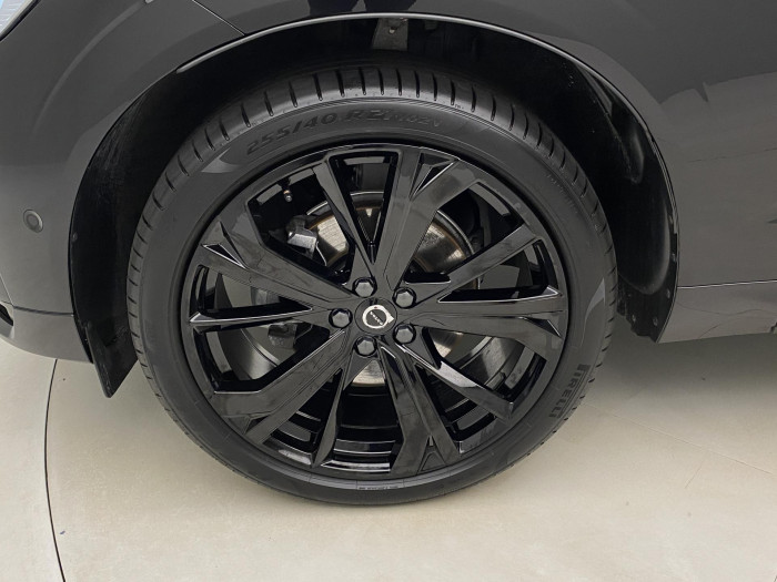 Volvo XC60 B5 AWD PLUS BLACK EDITION AUT