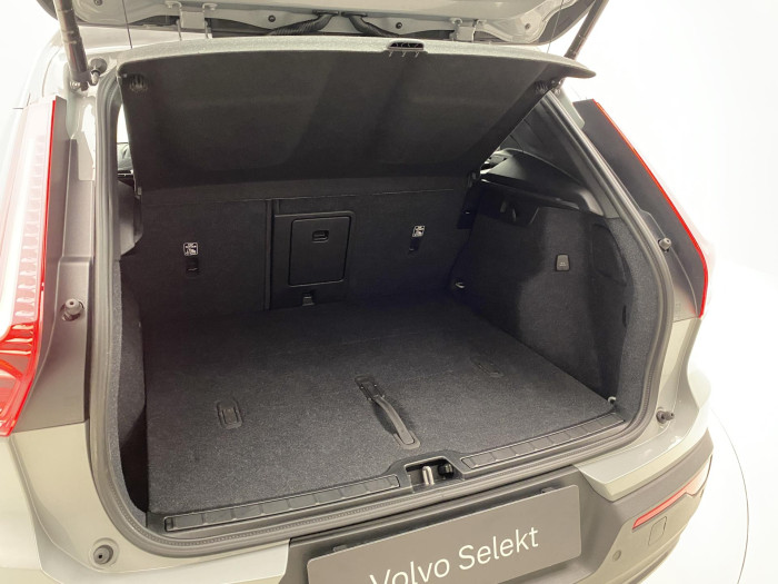 Volvo XC40 B3 DARK PLUS AUT CZ