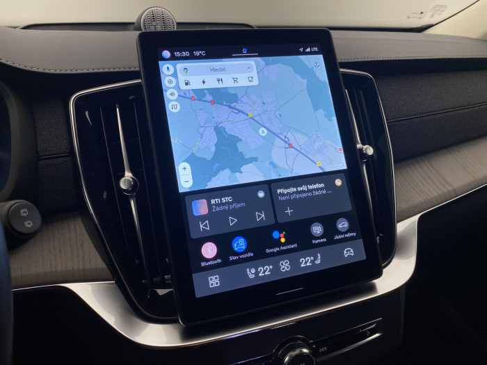 Volvo XC90 T8 AWD RECHARGE DARK REZERVACE