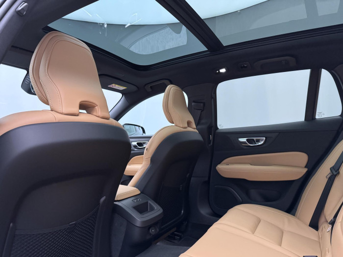 Volvo V60 B4 AUT DARK PLUS