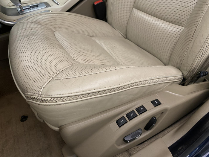 Volvo XC70 D5 AWD SUMMUM AUT CZ 2.4 d Summum