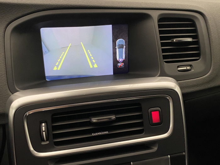 Volvo V60 T5 R-DESIGN AUT CZ