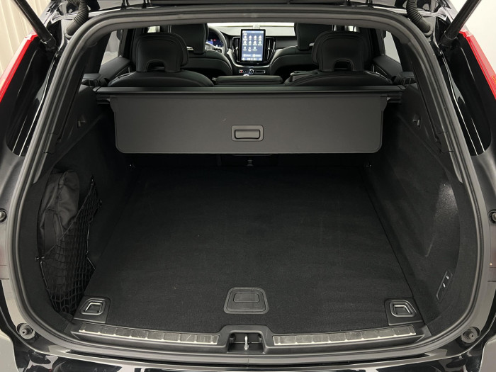 Volvo XC60 B5 AWD ULTRA BLACK EDITION AUT 2.0 Edition