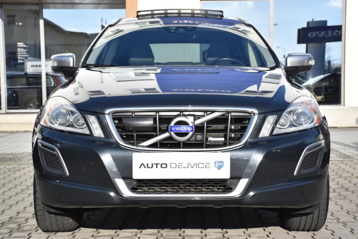Volvo XC60 D5 AWD R-Design REZERVACE 2.4 d