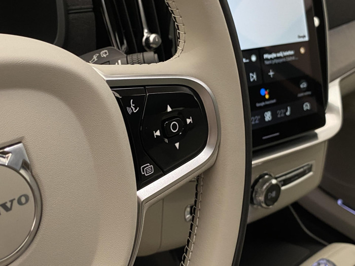 Volvo XC90 T8 AWD RECHARGE BRIGHT PLUS 7m