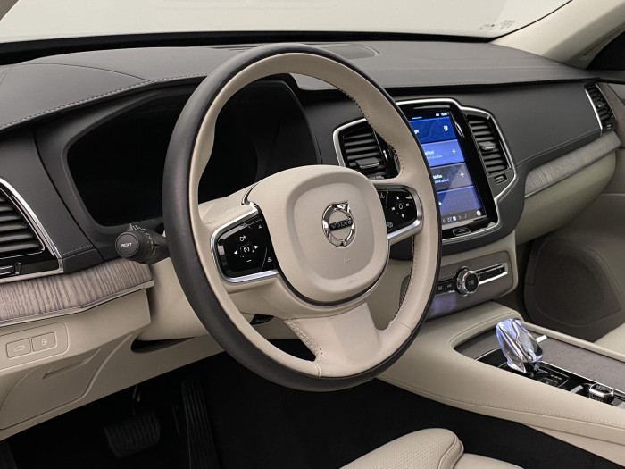 Volvo XC90 T8 AWD RECHARGE DARK REZERVACE